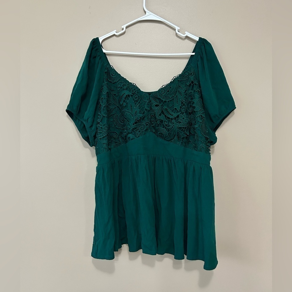 Torrid Crinkle Gauze With Lace Short Puff Sleeve Blouse Green Women’s size 2 - Picture 3 of 10